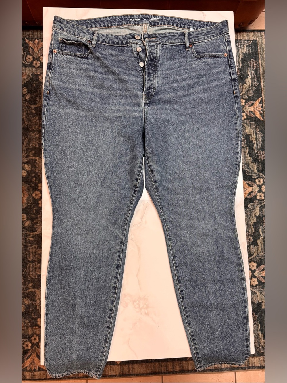 Old Navy Women's Skinny Jeans in Medium Blue Wash